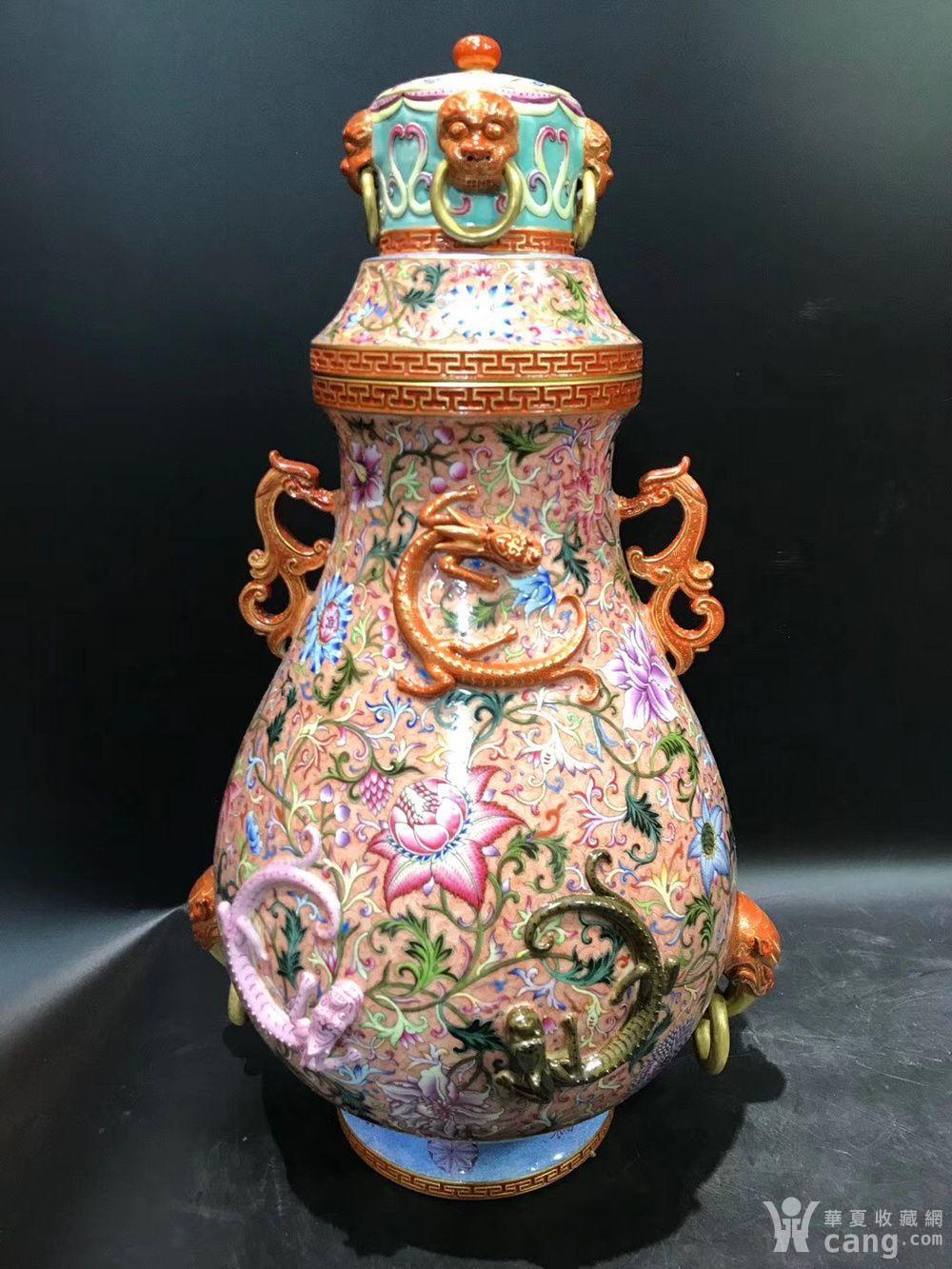 艺术与时光交织的容器——花瓶收藏品的美学与价值